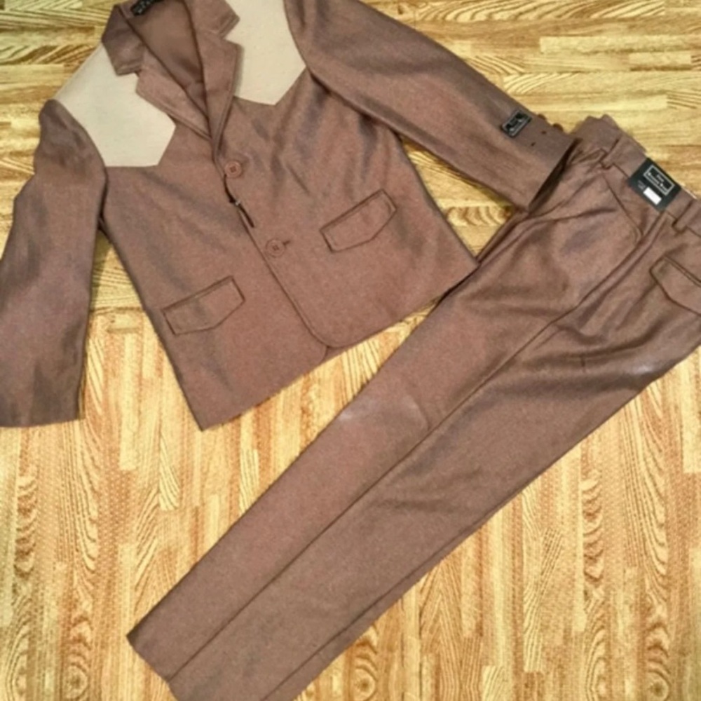 Sz 6/7 boys western style suit